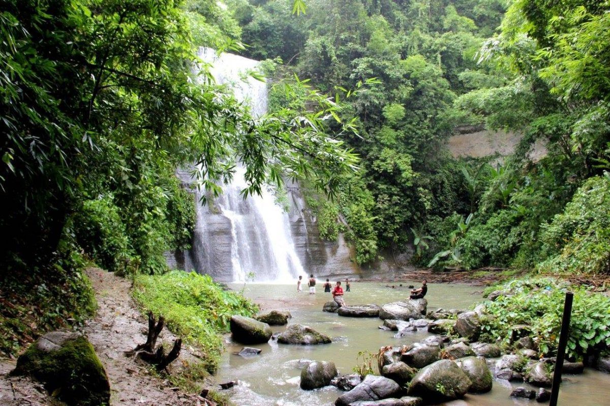 Хум Хум (Hum Hum Waterfall)